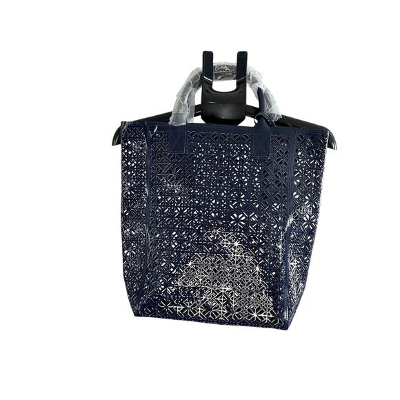 Tory Burch Lattice Perforated Navy Blue Tote Bag NWT beach travel Weekender - Picture 5 of 10